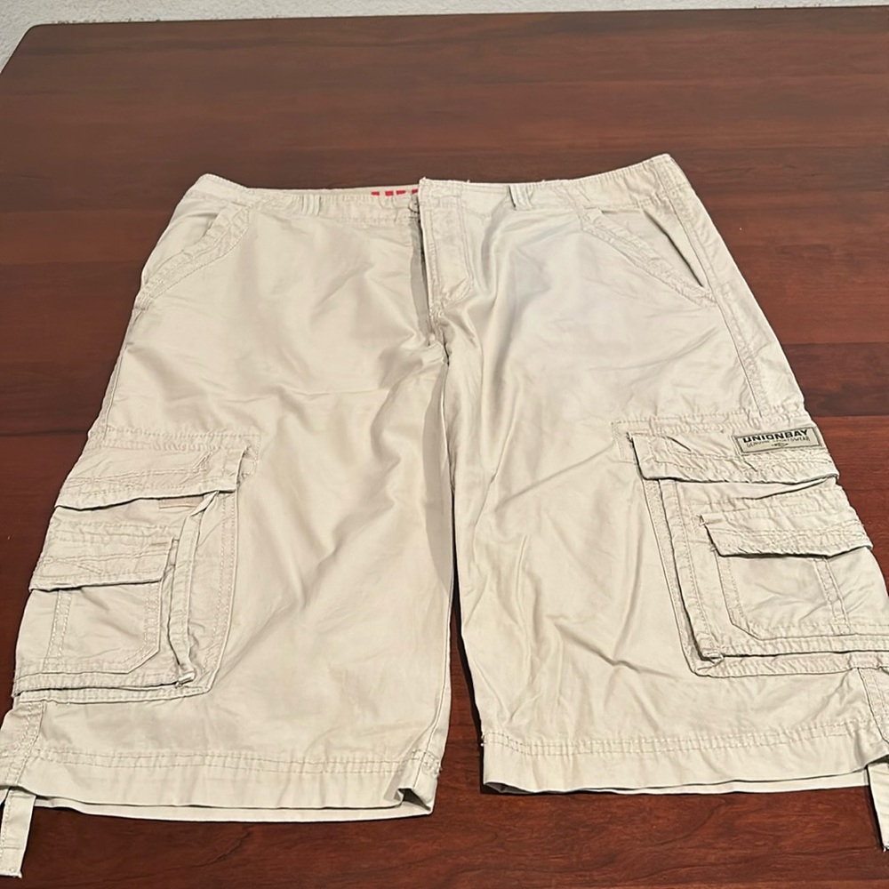UNIONBAY Khaki Cargo Shorts